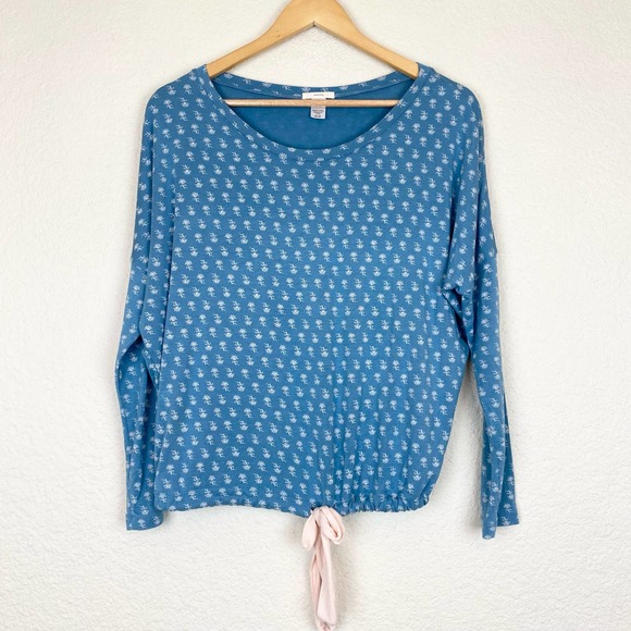 Eberjey Gisele Long Sleeve Pajama Top in Daisy Blue Shadow - Picture 1 of 6